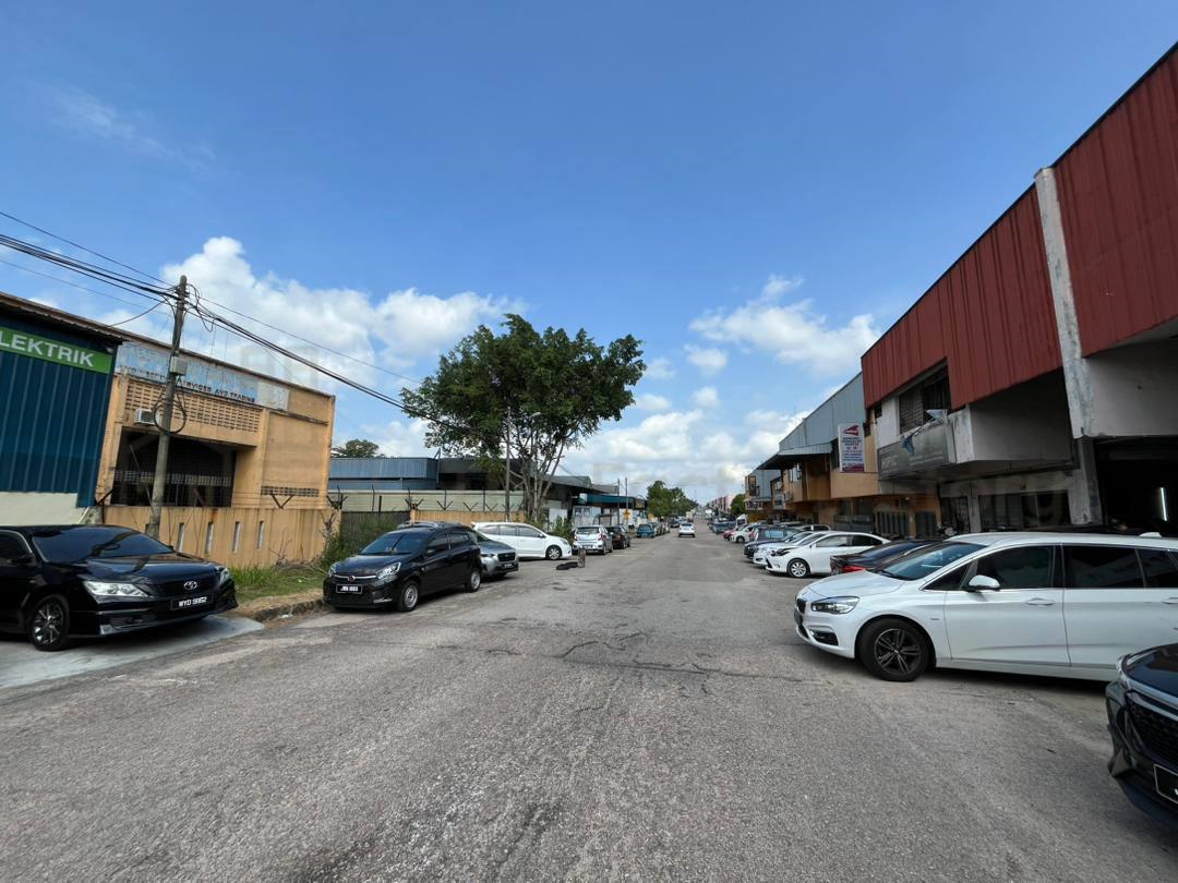 Johor Jaya 1.5 storey Terrace Link Factory for Sale