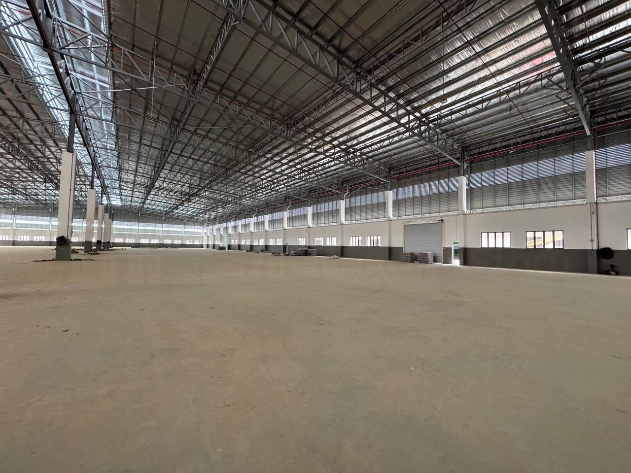 Two Adjoining Senai Detached Factory with 2 storey office floor For Sales & Rent